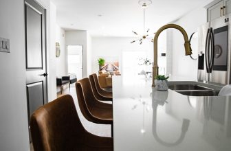 De veelzijdigheid en voordelen van gietvloeren in huis